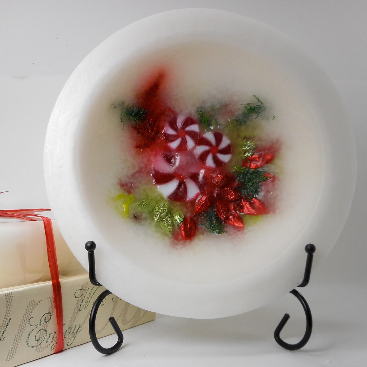 Habersham - Sparkling Winter Mint Wax Pottery Bowl 7 inch with Free Stand